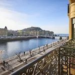 Apartment Deluxe Apt-views To Historic Maria Cristina San Sebastian