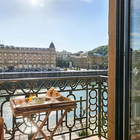 Deluxe Apt-views To Historic Maria Cristina Apartamento