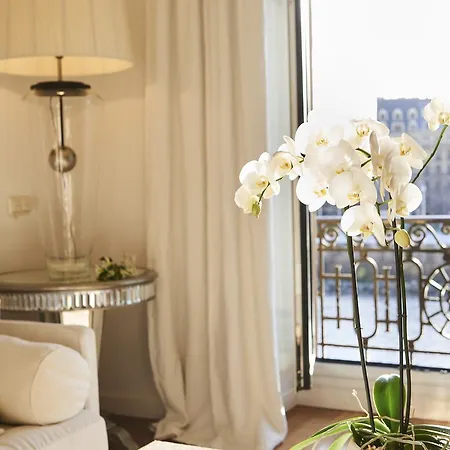 Deluxe Apt-views To Historic Maria Cristina Apartamento