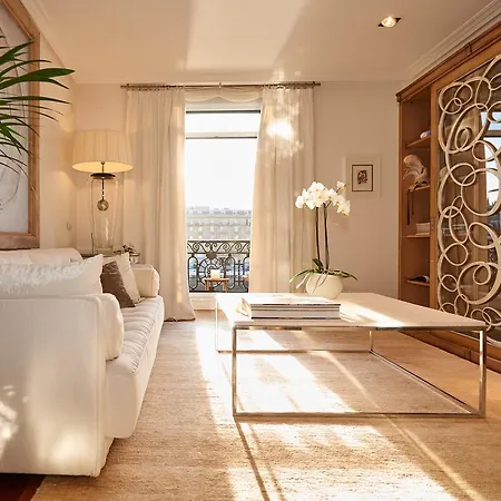 Appartement Deluxe Apt-views To Historic Maria Cristina *